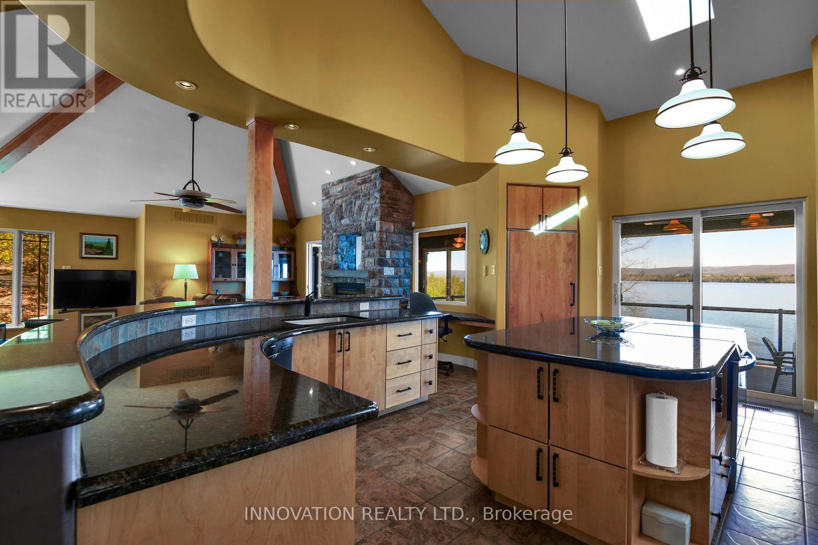 325 Berry Side Road Property Photo 19