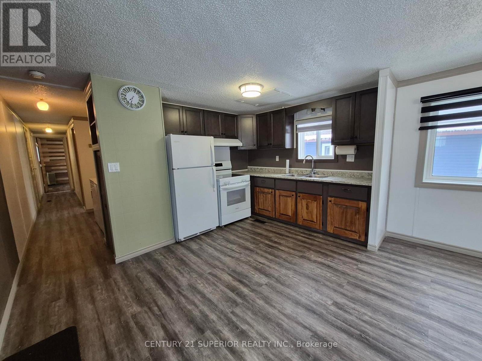 66 Jackson Crescent Property Photo 9