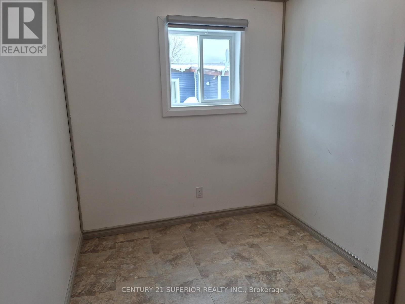 66 Jackson Crescent Property Photo 33