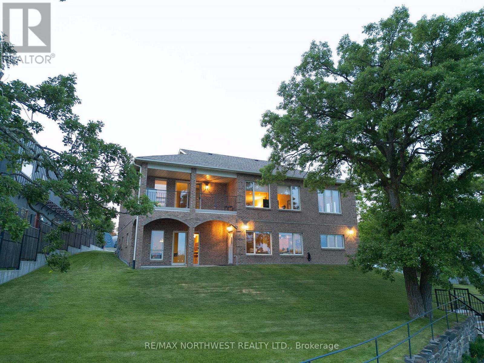 110 Lakeside Crescent Property Photo 1