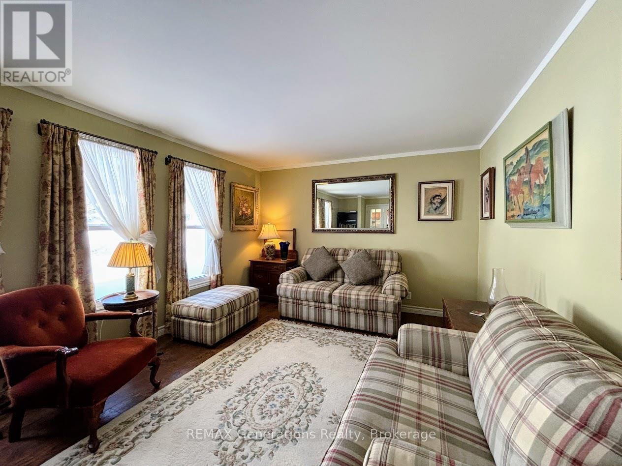 48 Redwing Avenue Property Photo 2