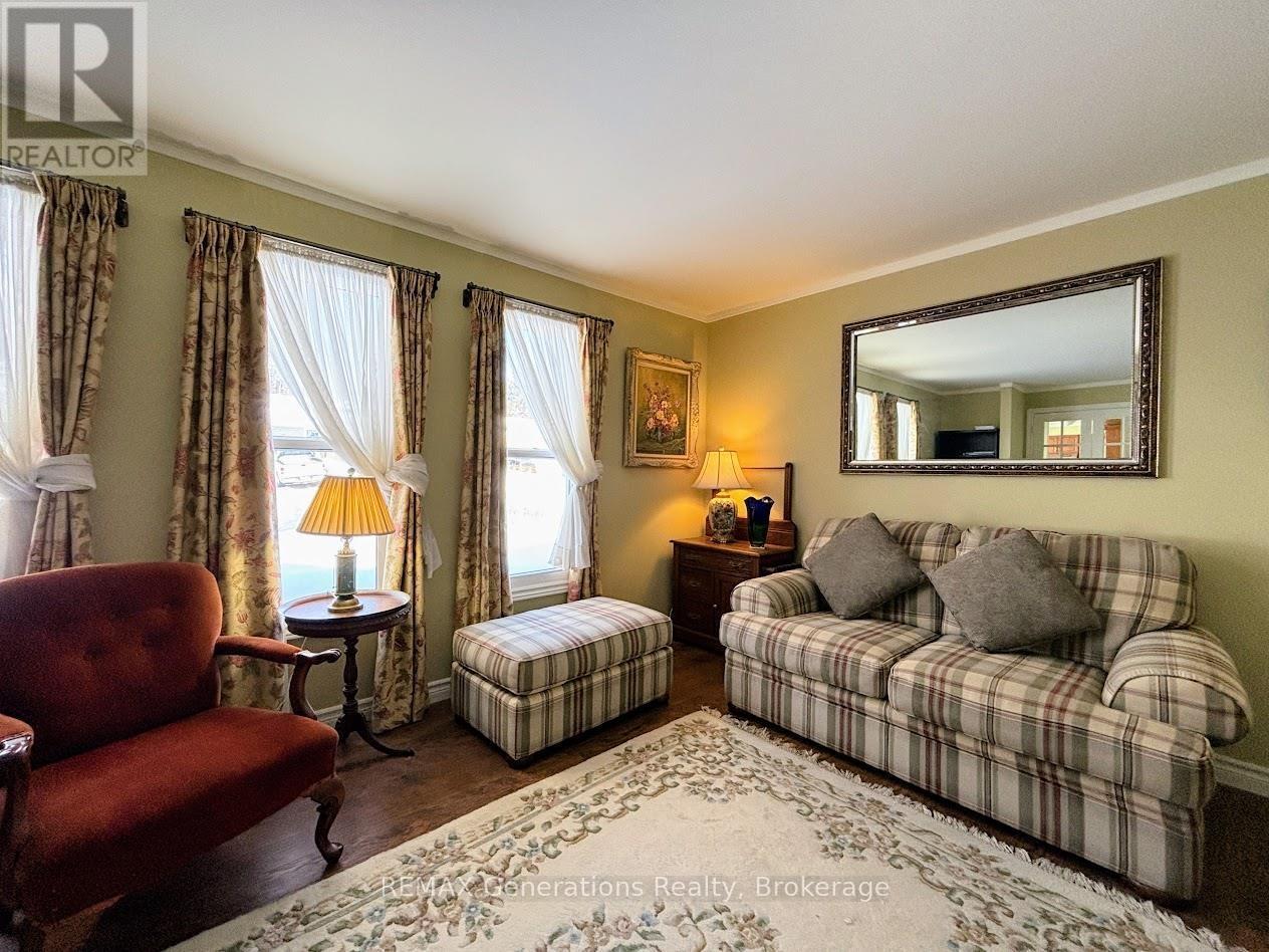48 Redwing Avenue Property Photo 3