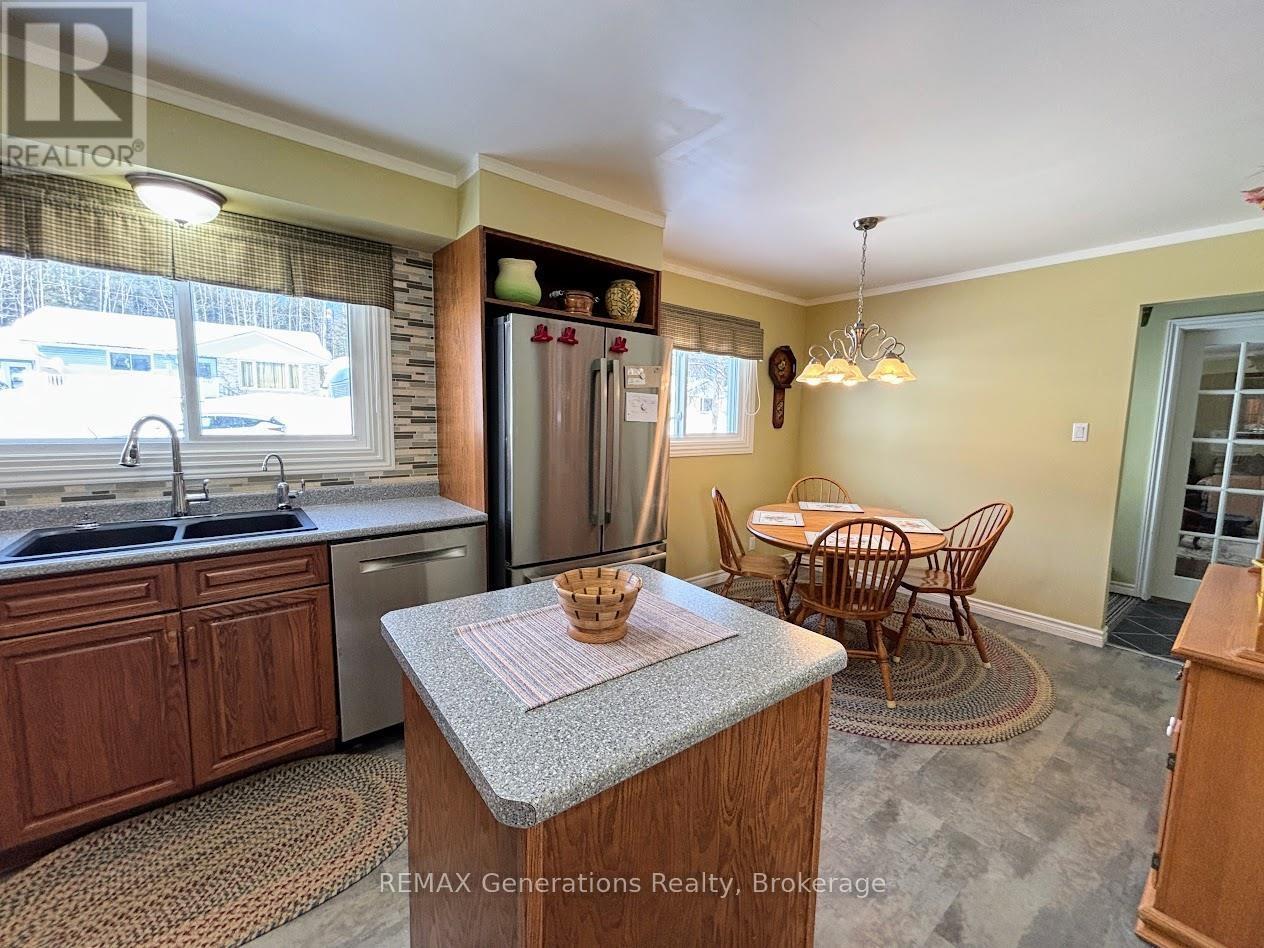 48 Redwing Avenue Property Photo 6