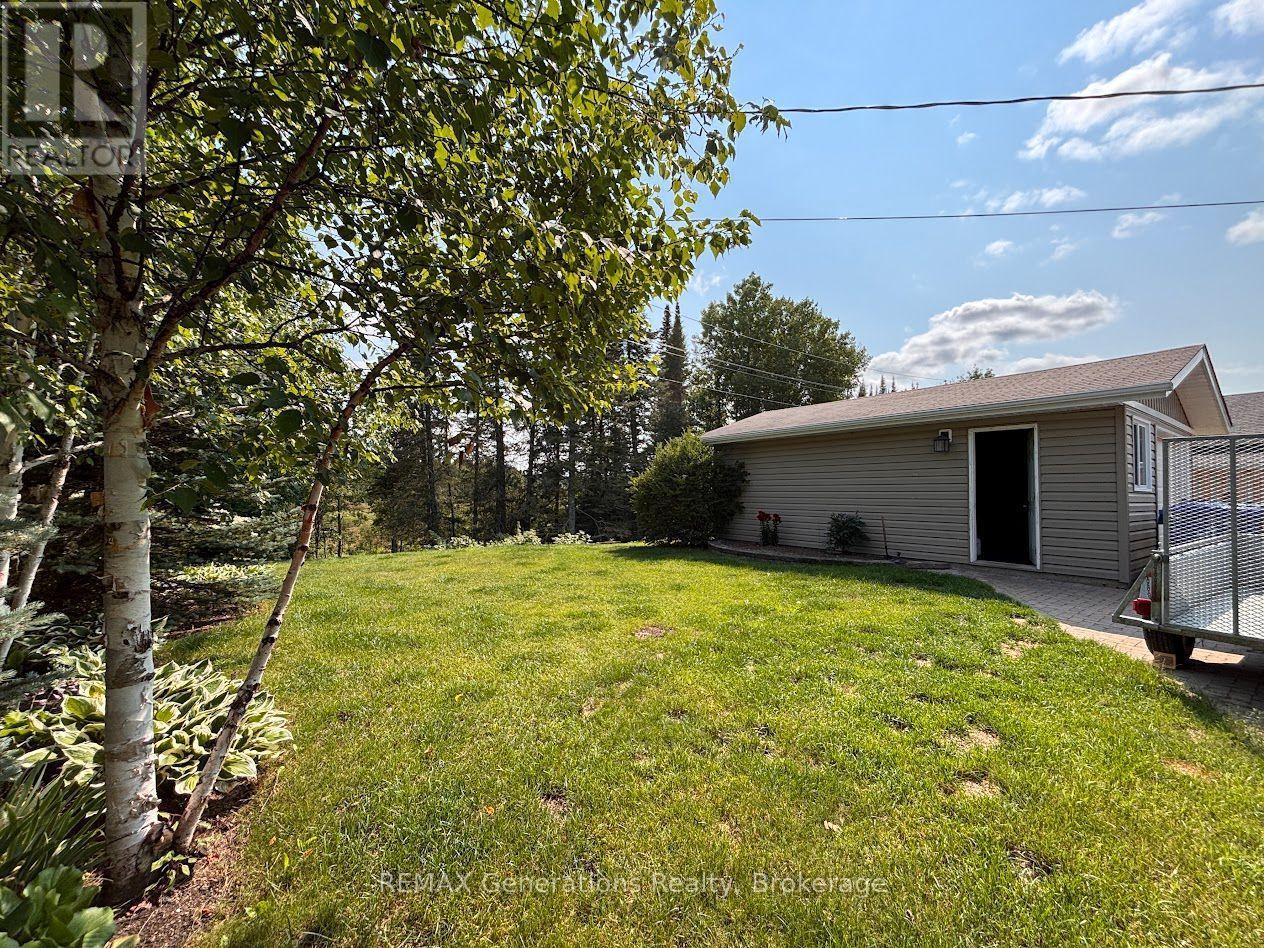 48 Redwing Avenue Property Photo 33