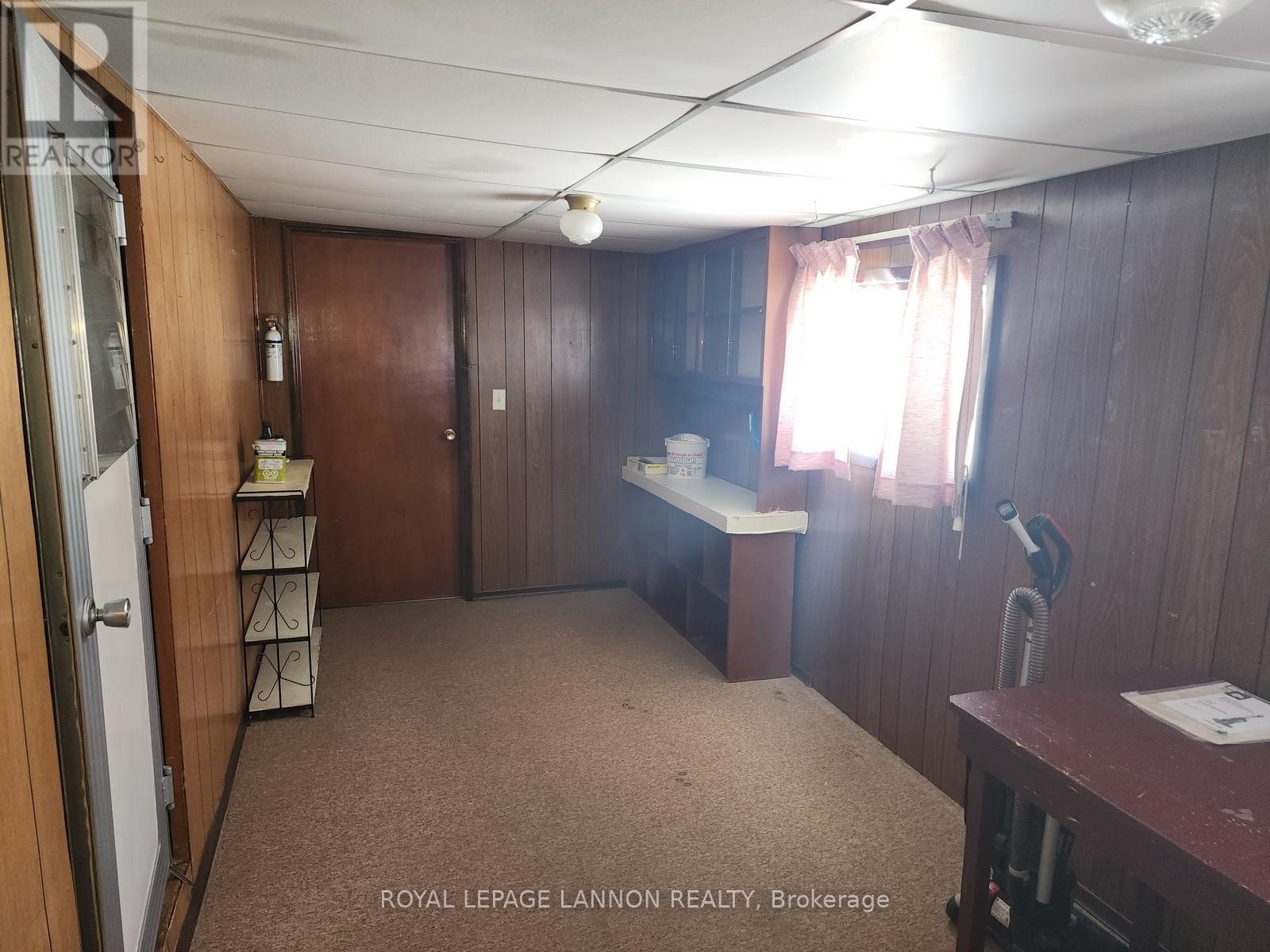 319 Walker Street Property Photo 7