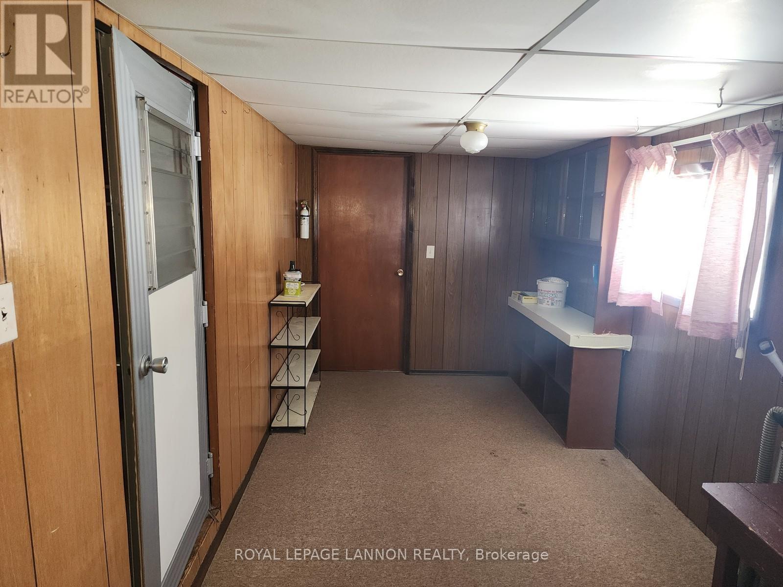 319 Walker Street Property Photo 9