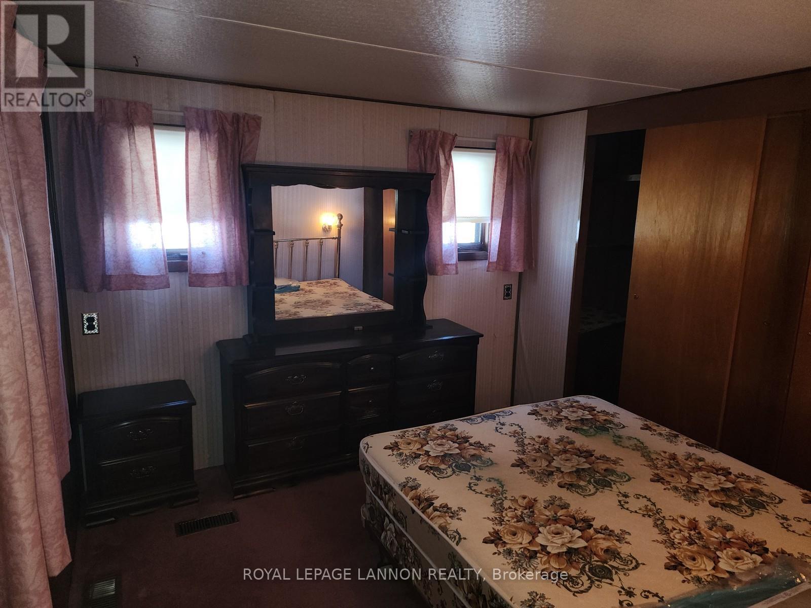 319 Walker Street Property Photo 10