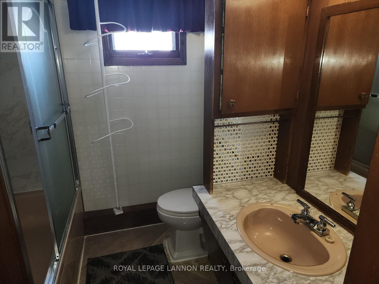 319 Walker Street Property Photo 19