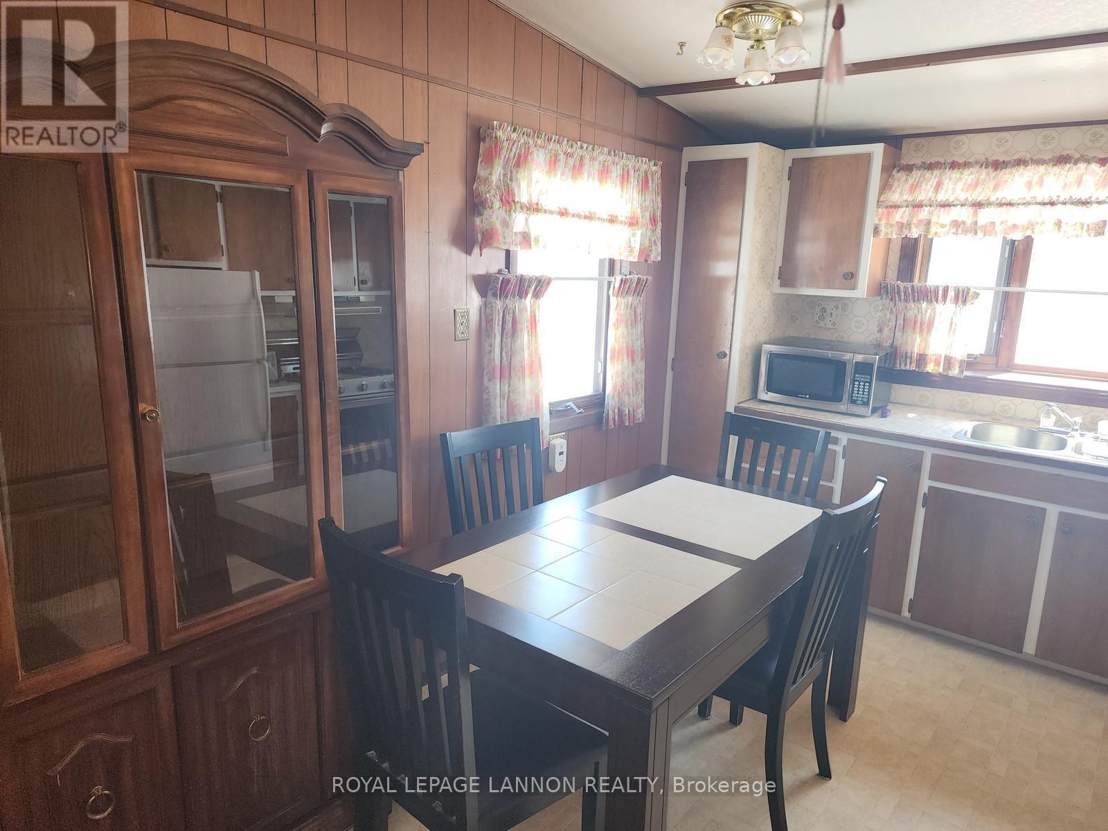 319 Walker Street Property Photo 26