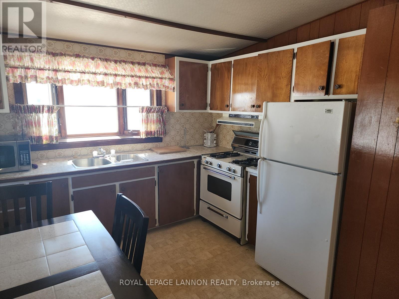 319 Walker Street Property Photo 27