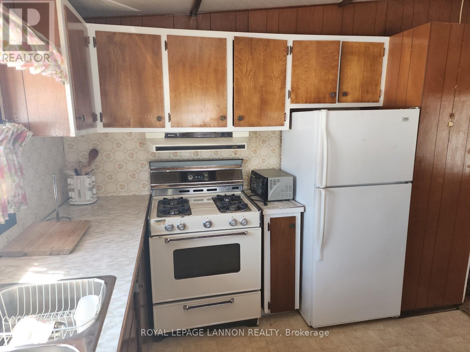 319 Walker Street Property Photo 32