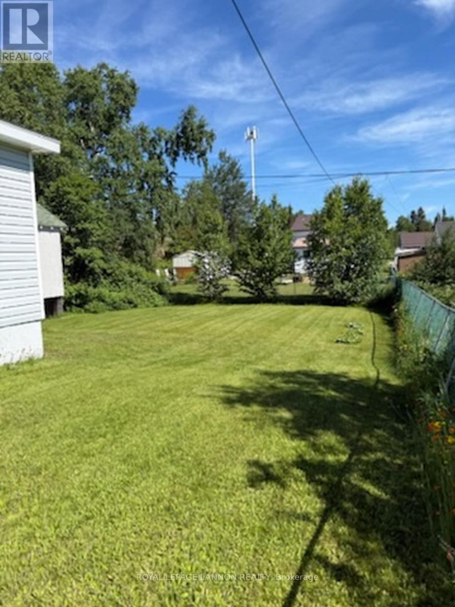 319 Walker Street Property Photo 39