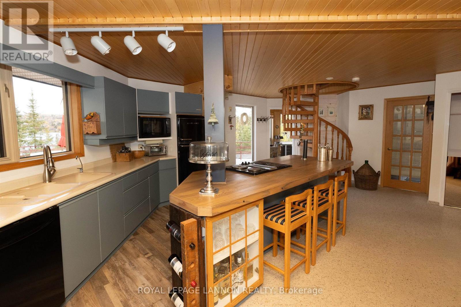 1 Palette Property Photo 9