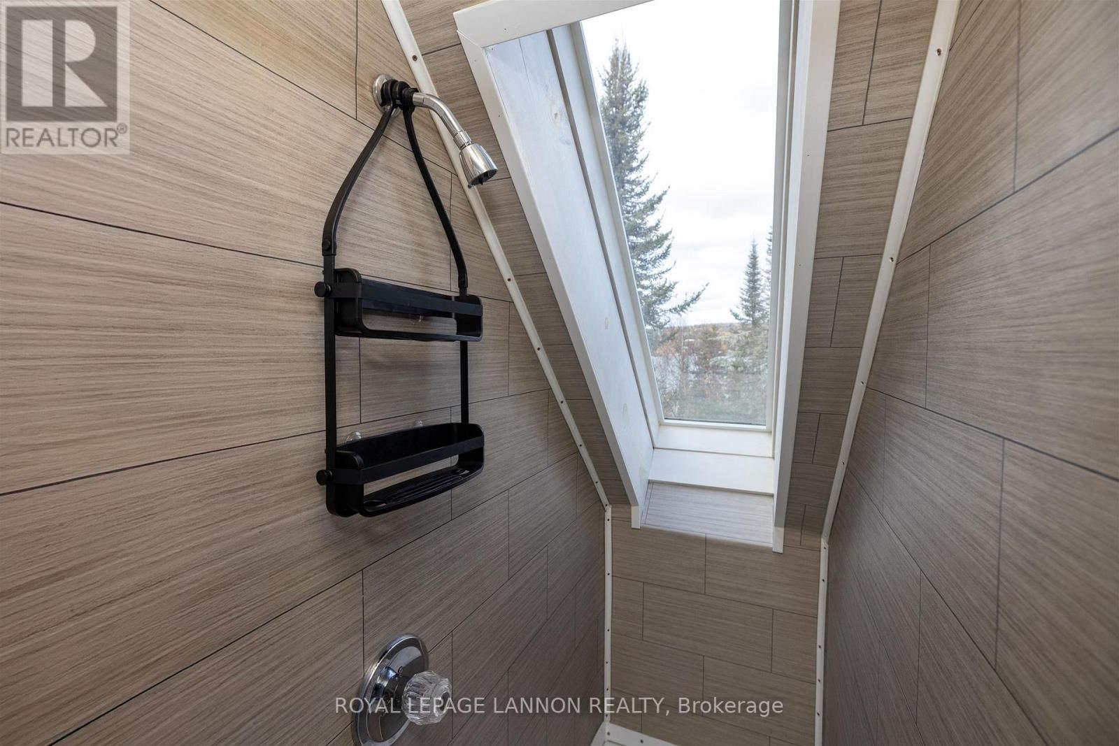 1 Palette Property Photo 33