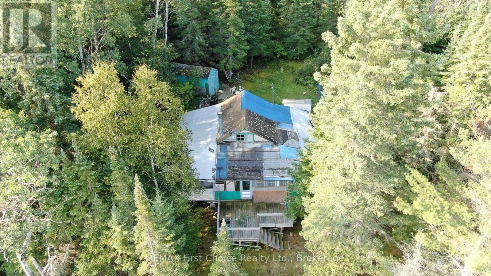 S882 Winnipeg River Property Photo 5