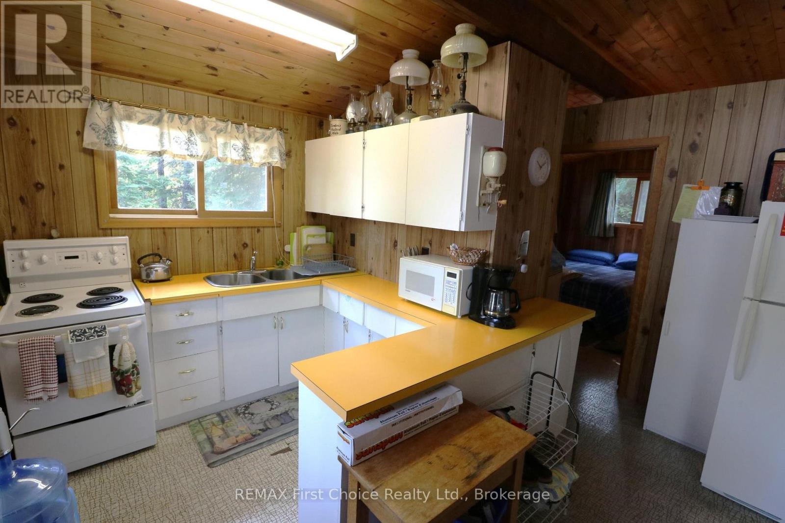 S882 Winnipeg River Property Photo 15