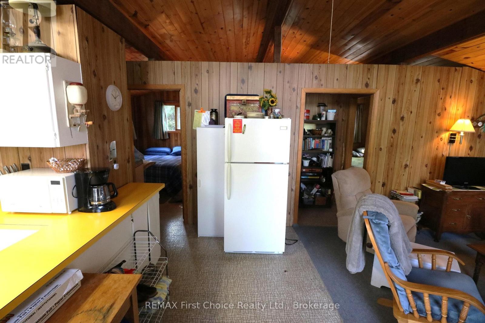 S882 Winnipeg River Property Photo 16
