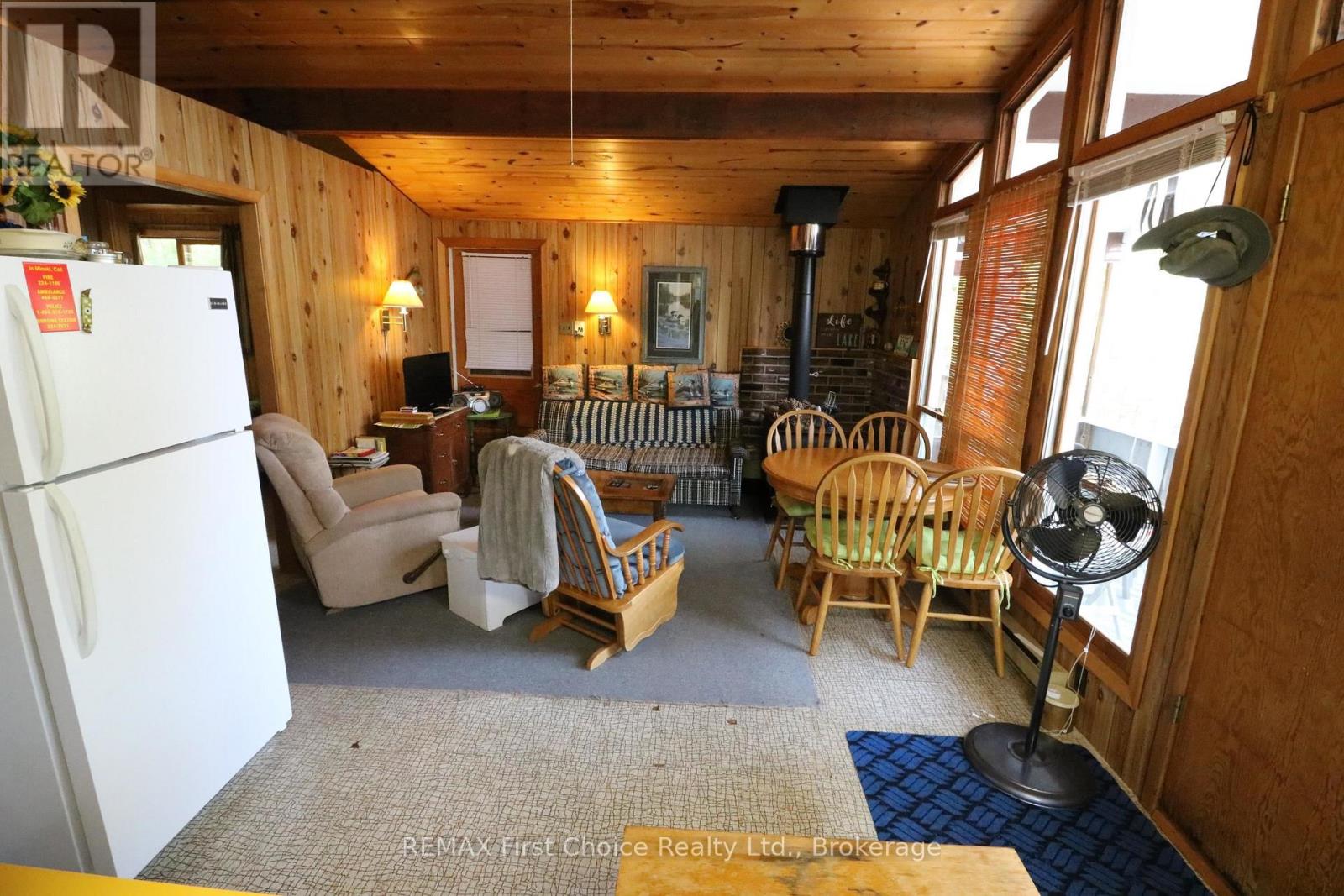 S882 Winnipeg River Property Photo 17