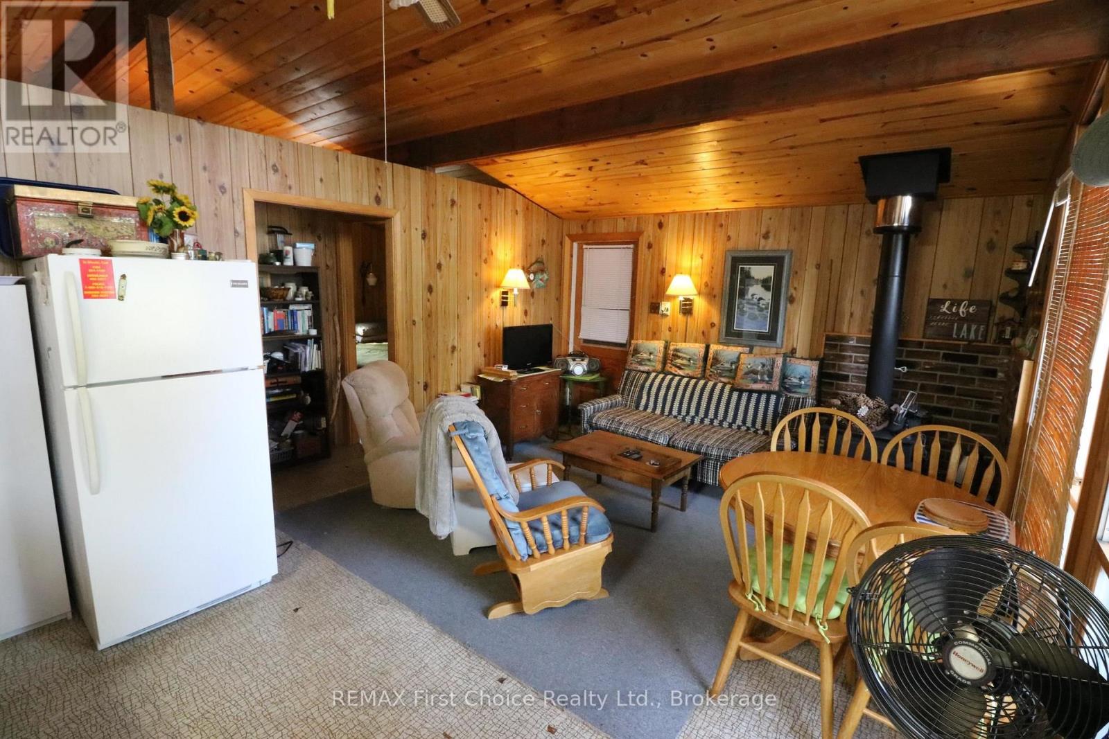 S882 Winnipeg River Property Photo 18