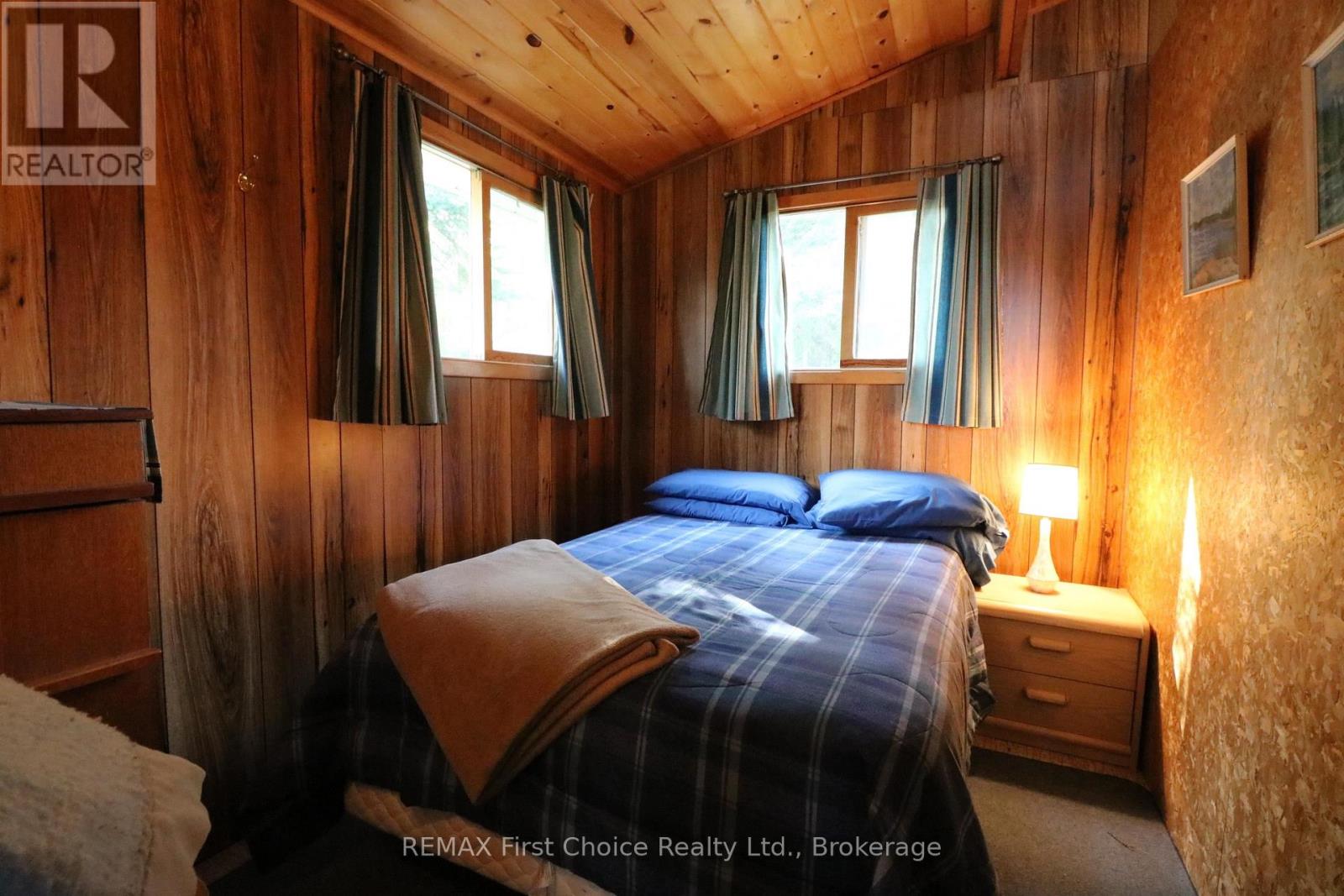 S882 Winnipeg River Property Photo 19