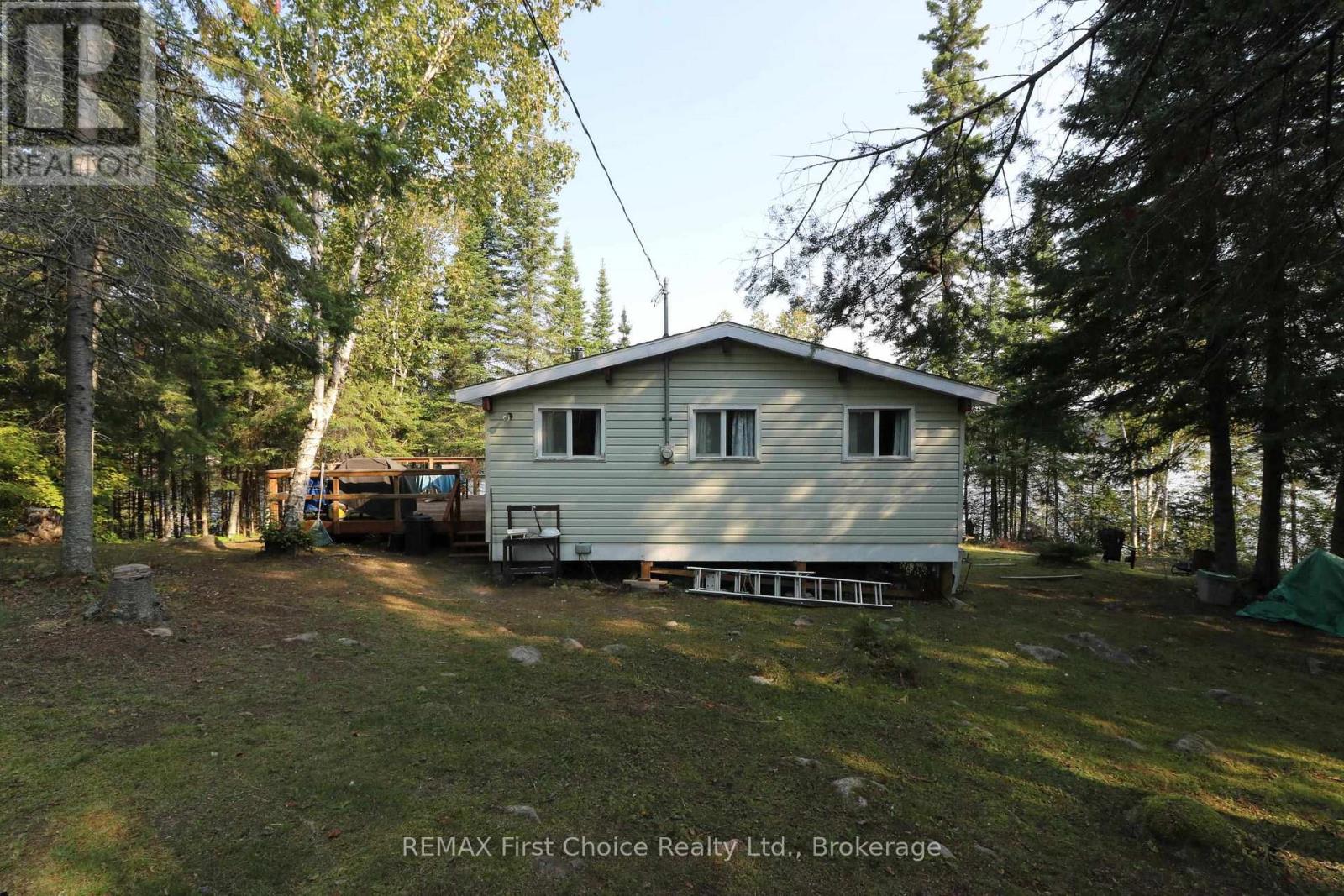 S882 Winnipeg River Property Photo 23