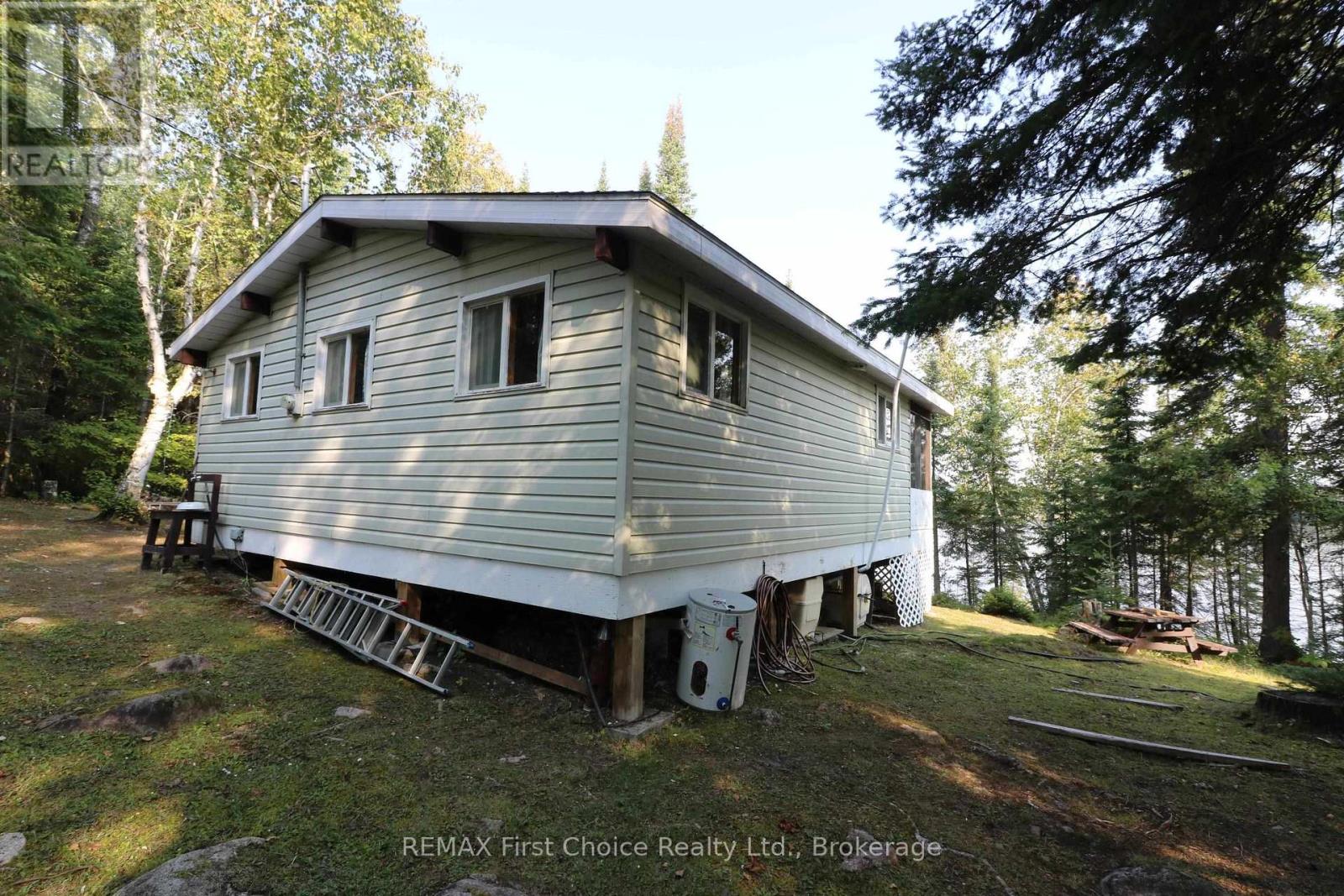 S882 Winnipeg River Property Photo 24