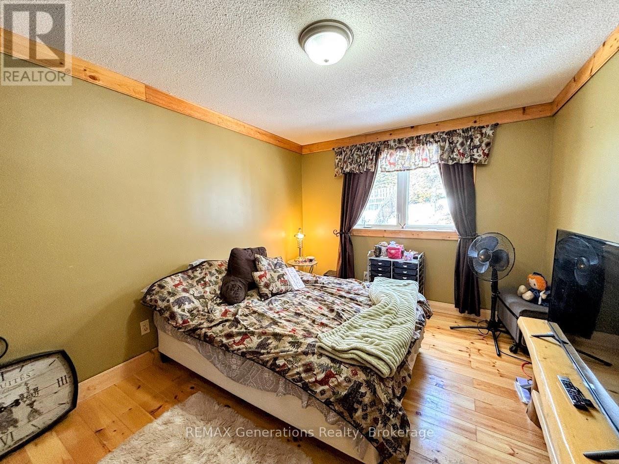 64 Hemlo Drive Property Photo 10