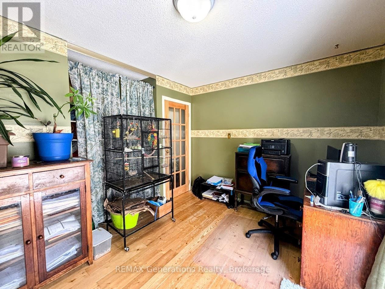 64 Hemlo Drive Property Photo 13