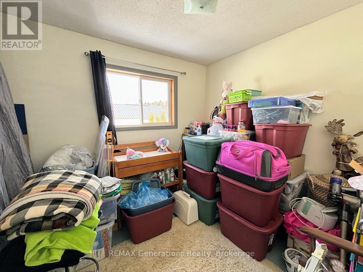 64 Hemlo Drive Property Photo 14