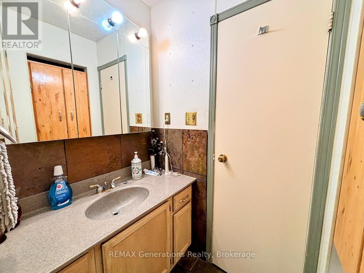 64 Hemlo Drive Property Photo 16