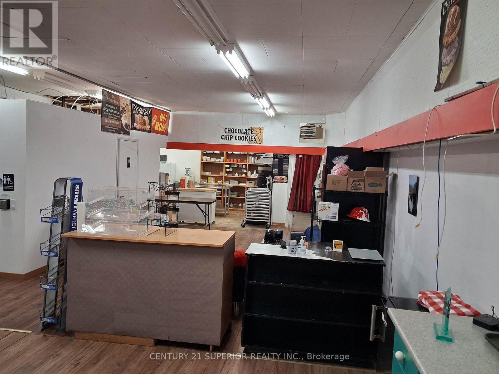11 Simcoe Plaza Property Photo 3