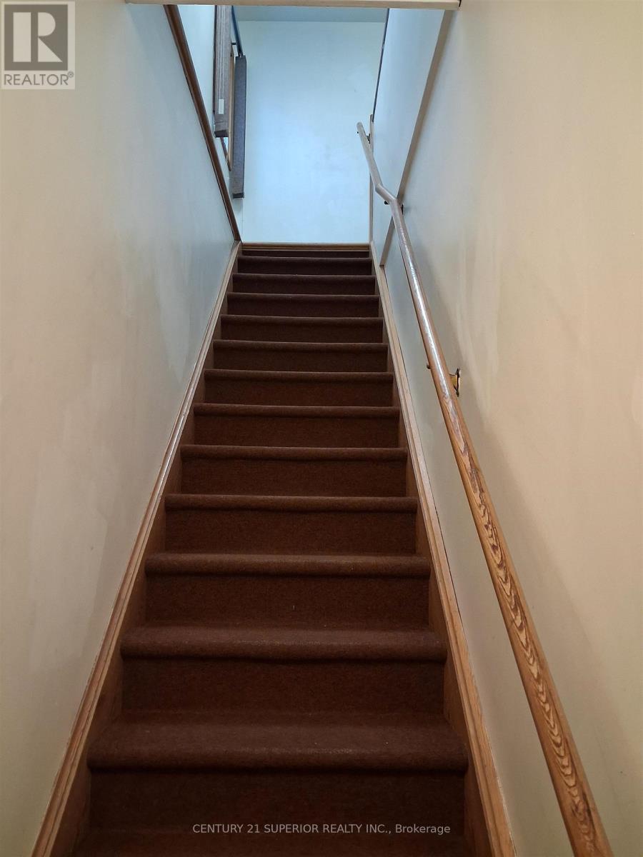 11 Simcoe Plaza Property Photo 17