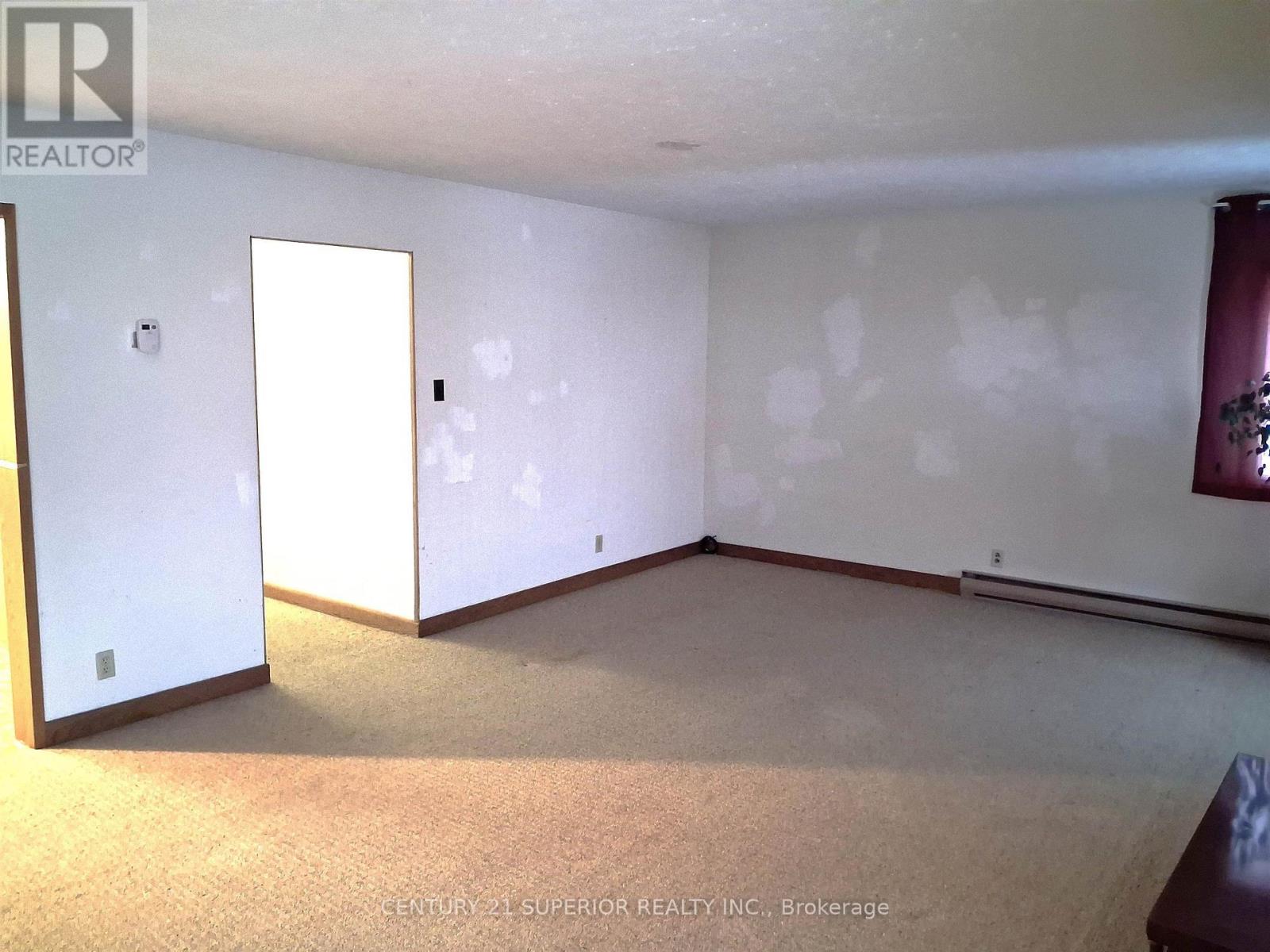 11 Simcoe Plaza Property Photo 19