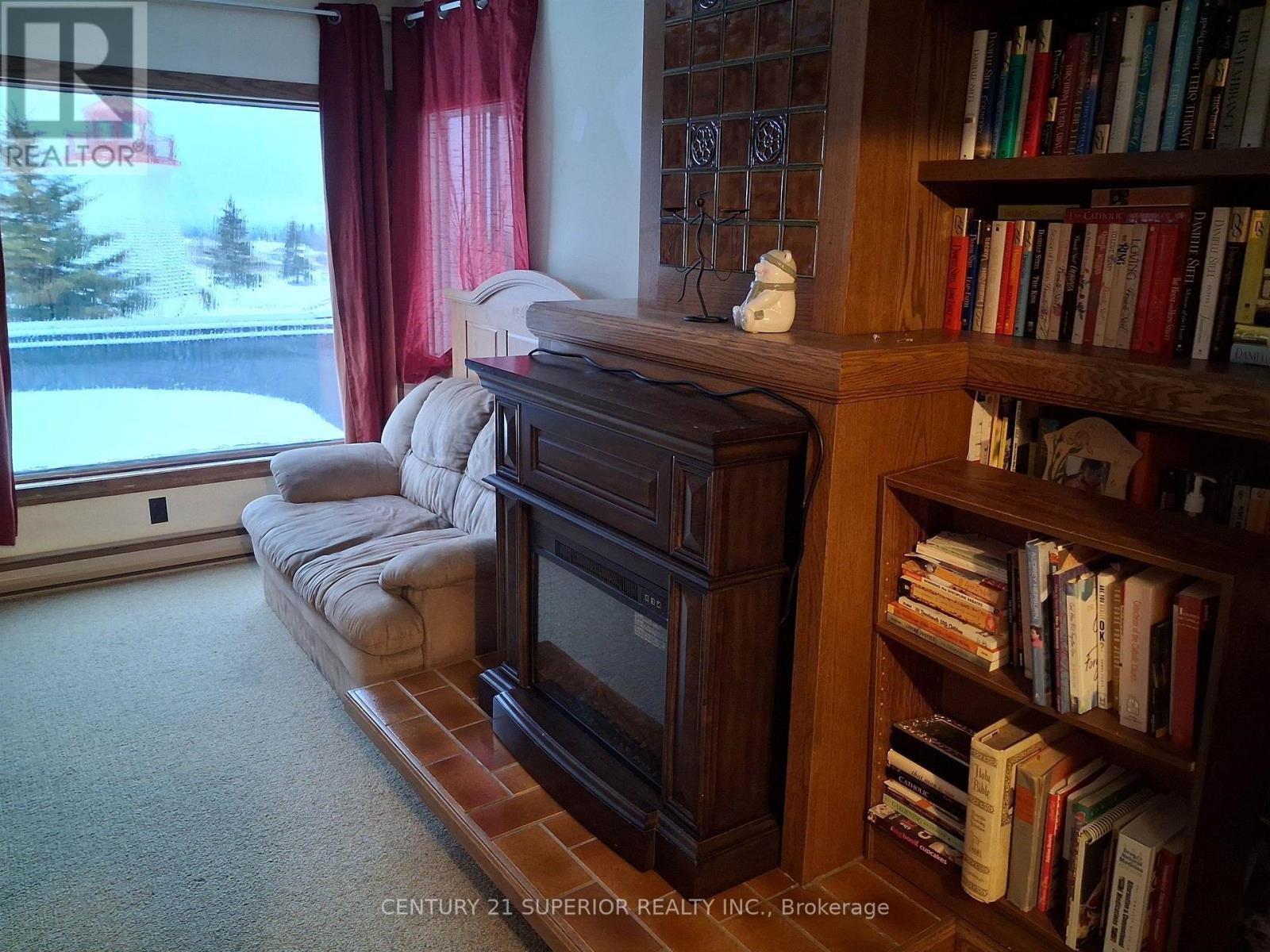 11 Simcoe Plaza Property Photo 20
