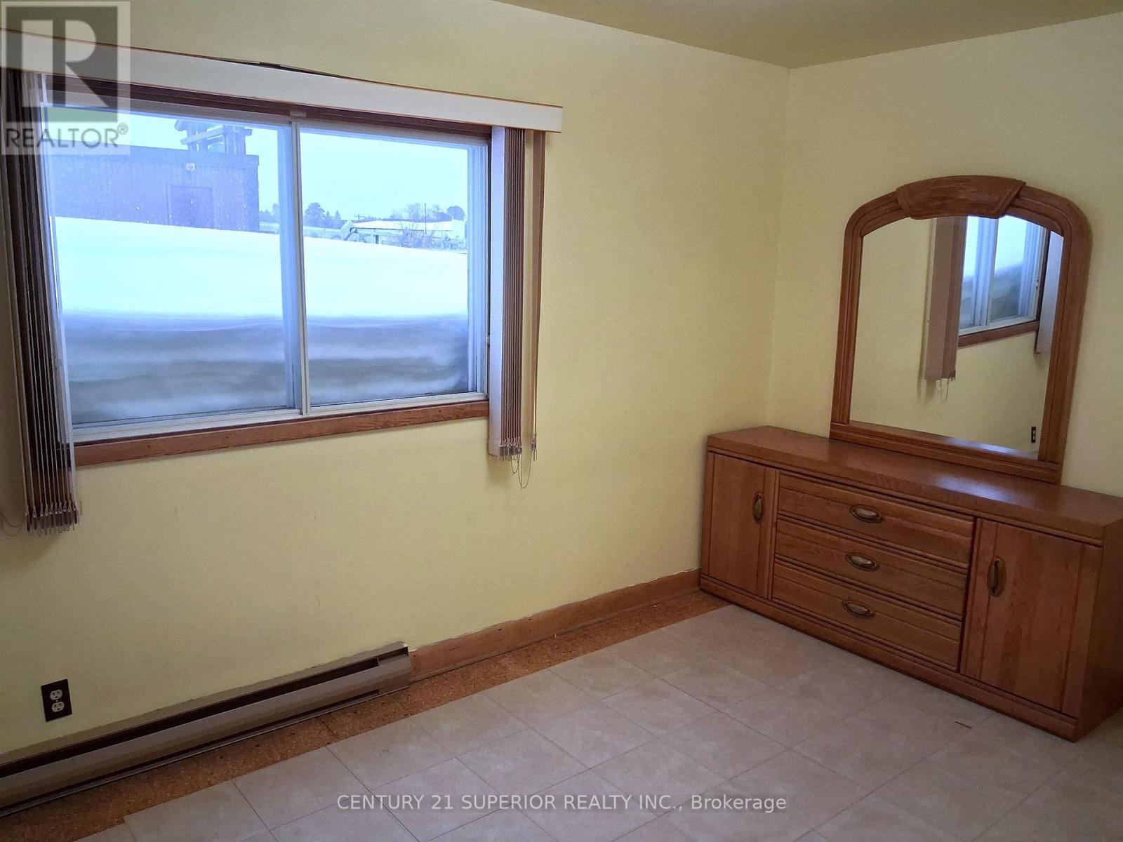 11 Simcoe Plaza Property Photo 30