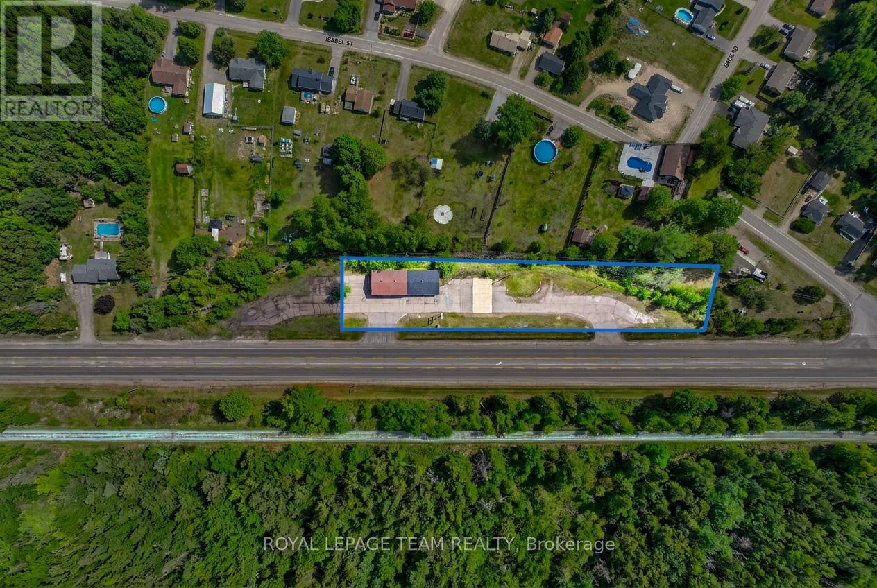 2427 Petawawa Boulevard Property Photo 22
