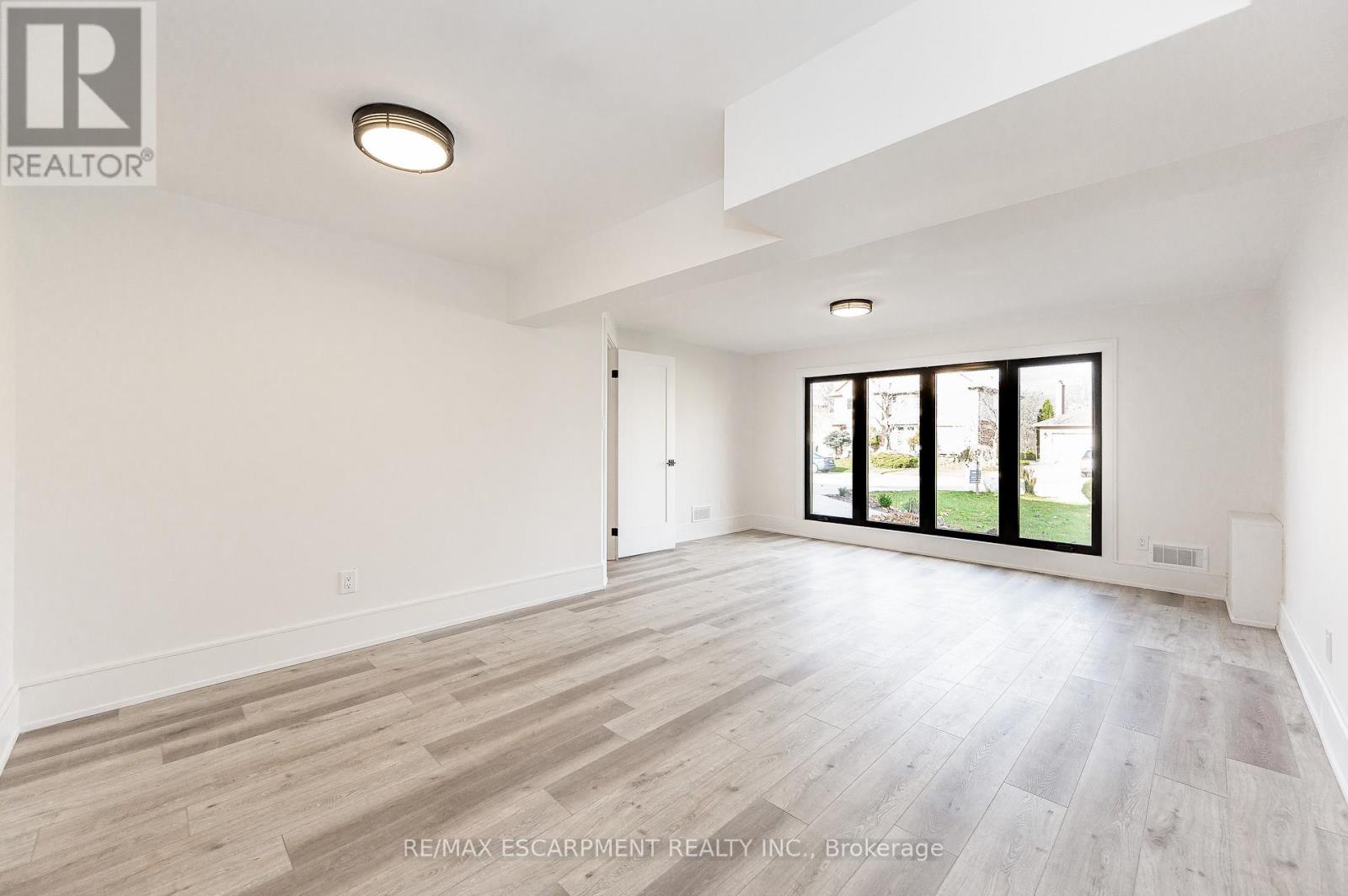 175 Bluebell Crescent Property Photo 32