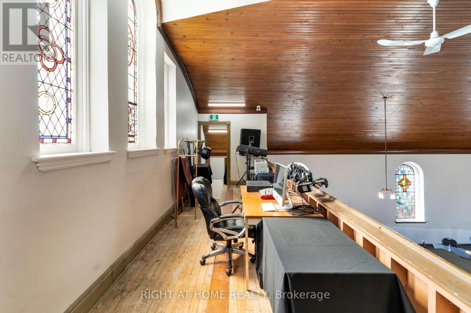 19 Albert Street E Property Photo 23