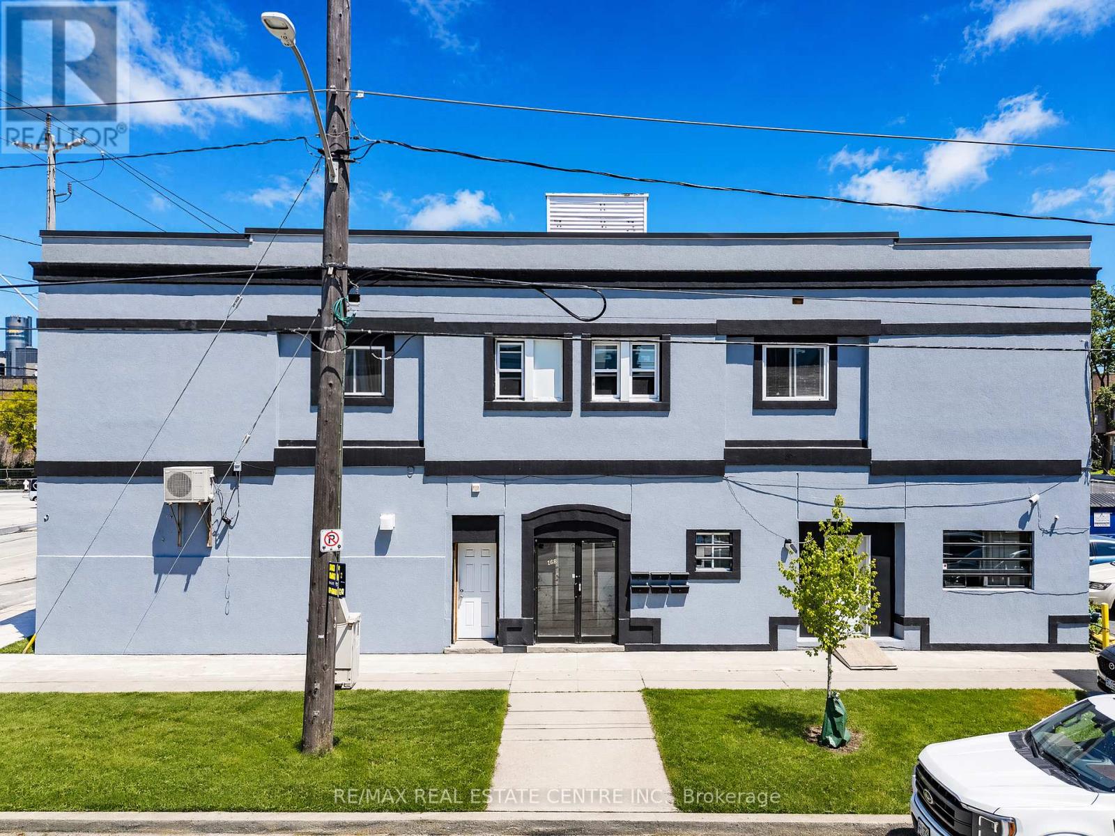1139-1175 University Avenue W Property Photo 5