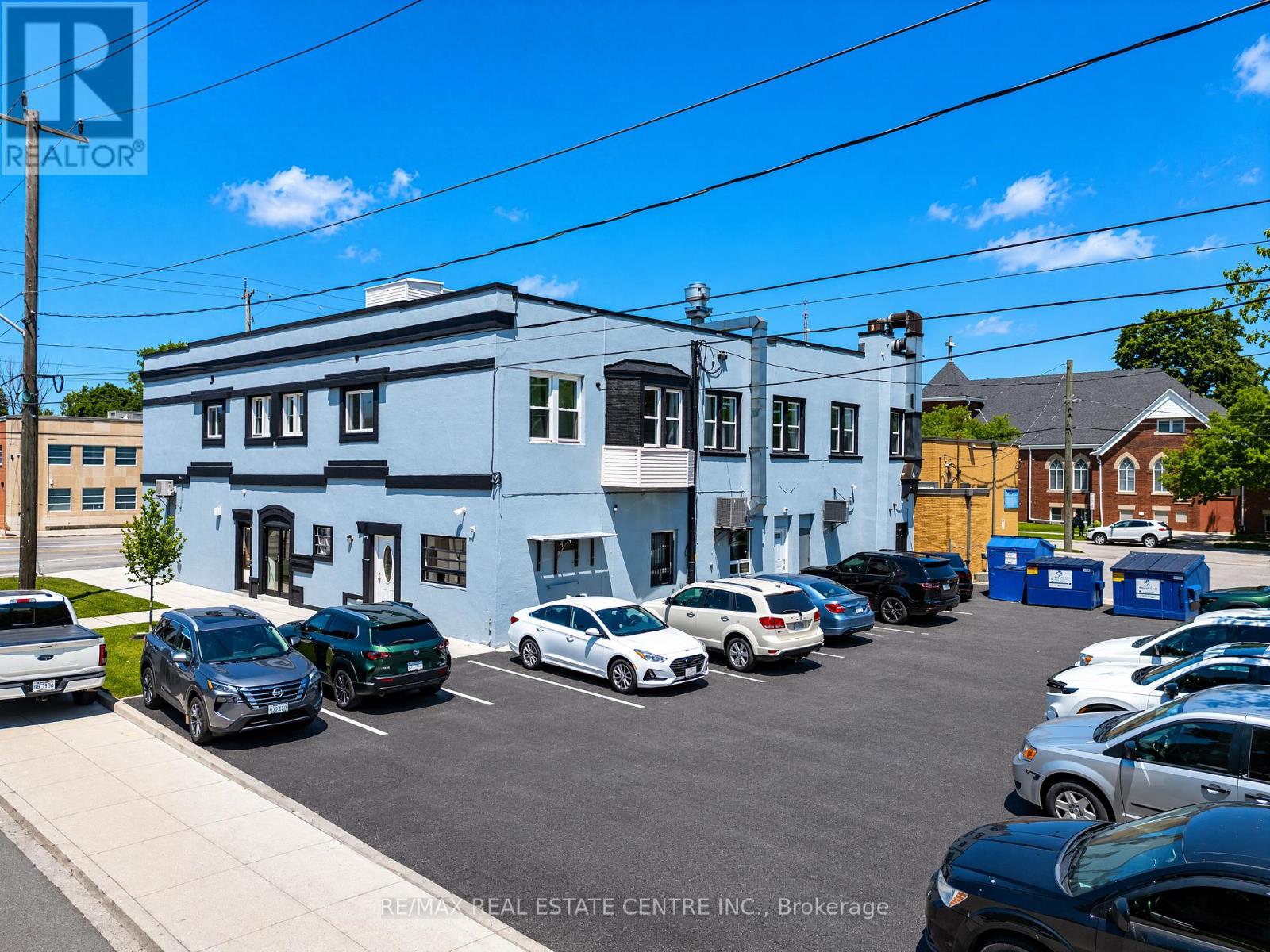 1139-1175 University Avenue W Property Photo 6