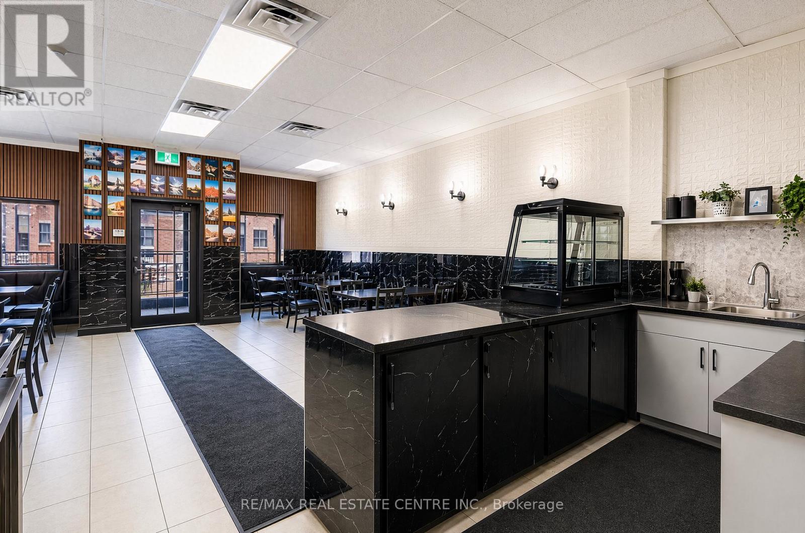 1139-1175 University Avenue W Property Photo 9