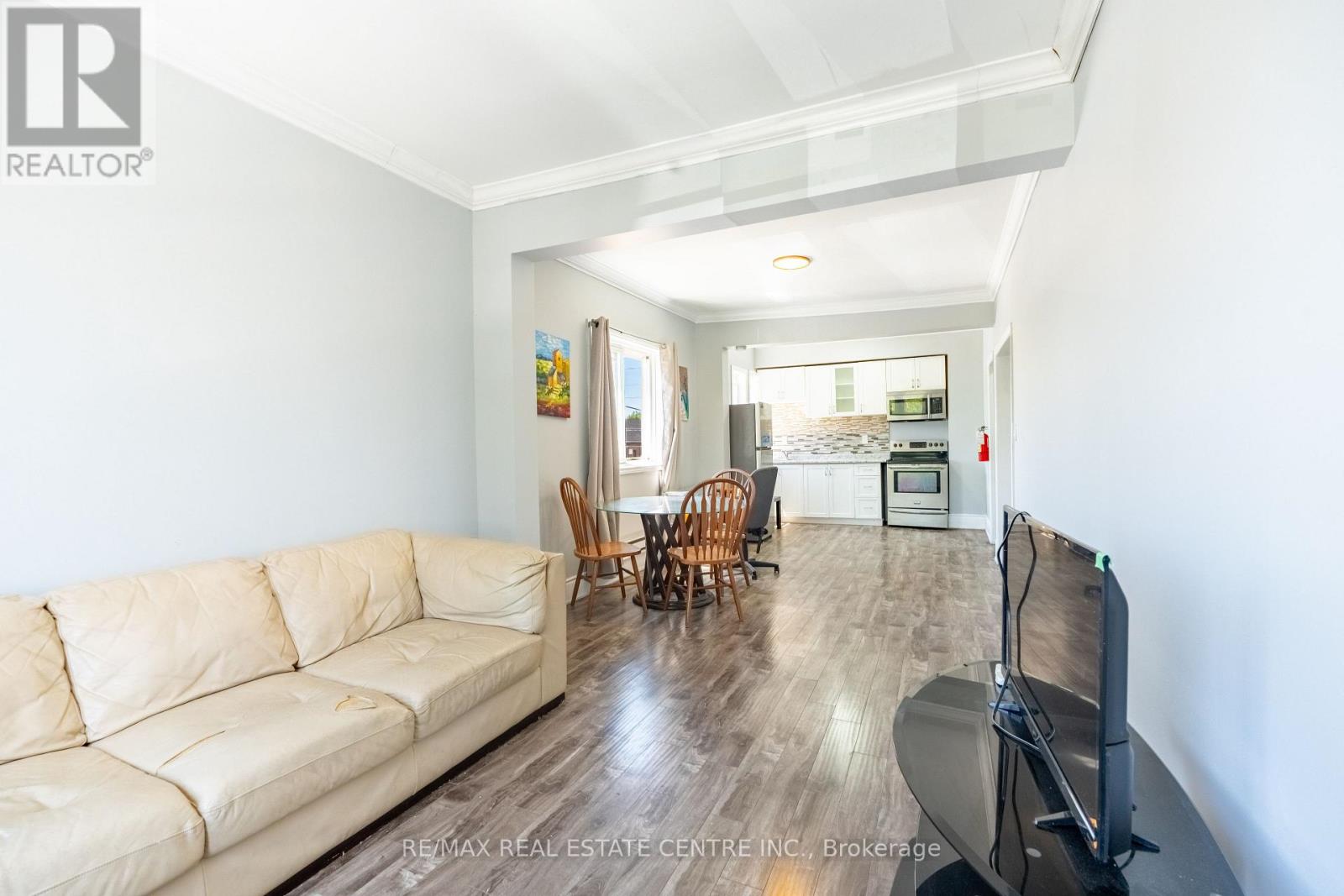 1139-1175 University Avenue W Property Photo 30