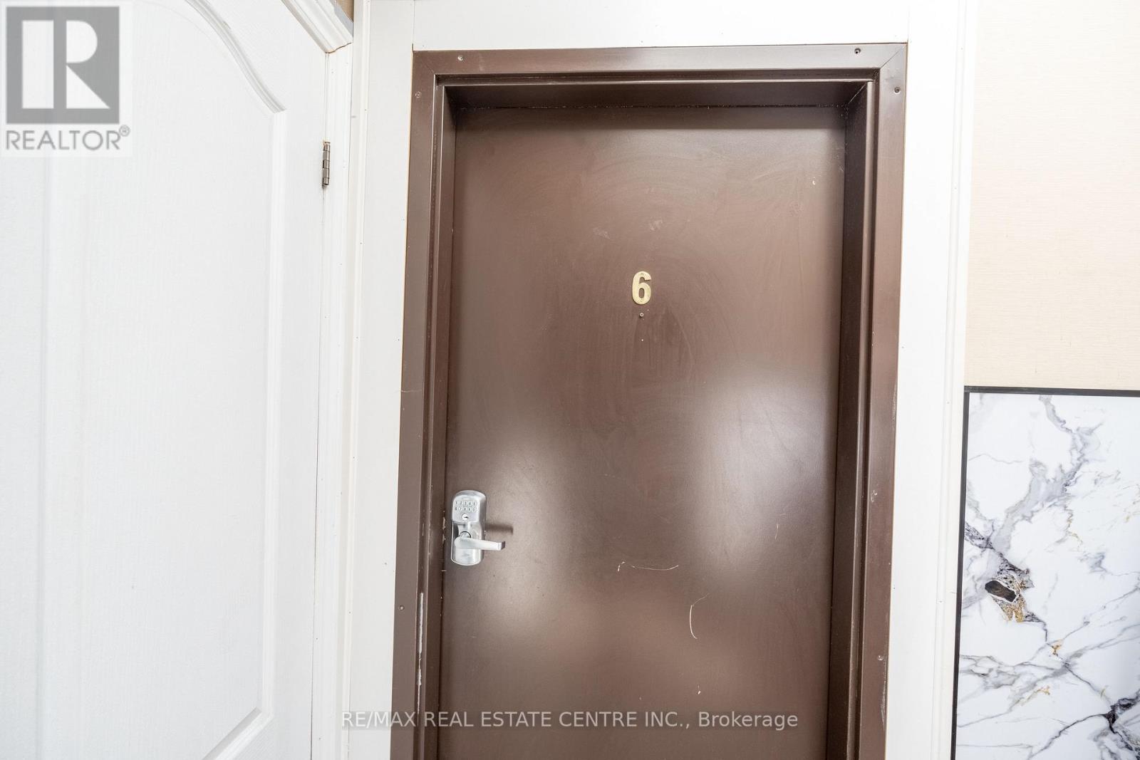 1139-1175 University Avenue W Property Photo 41