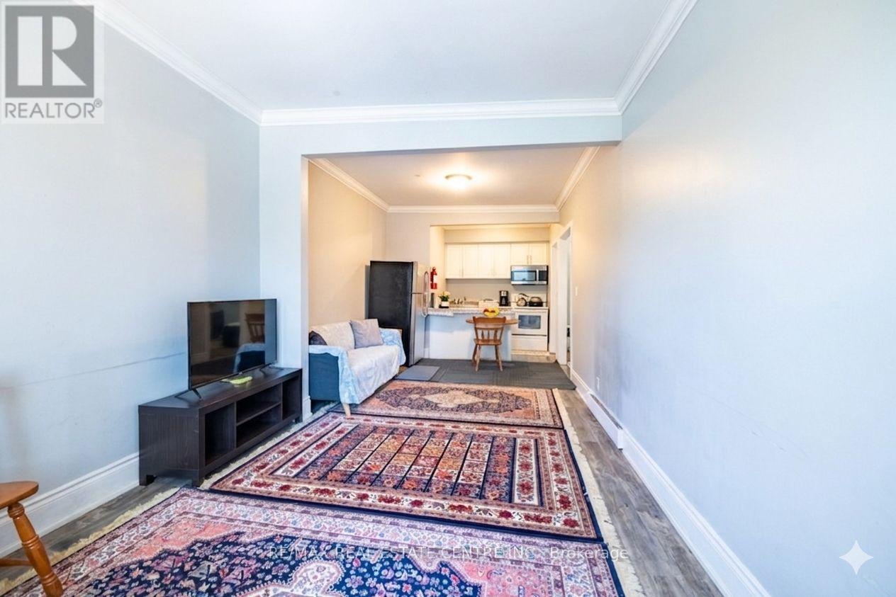 1139-1175 University Avenue W Property Photo 43