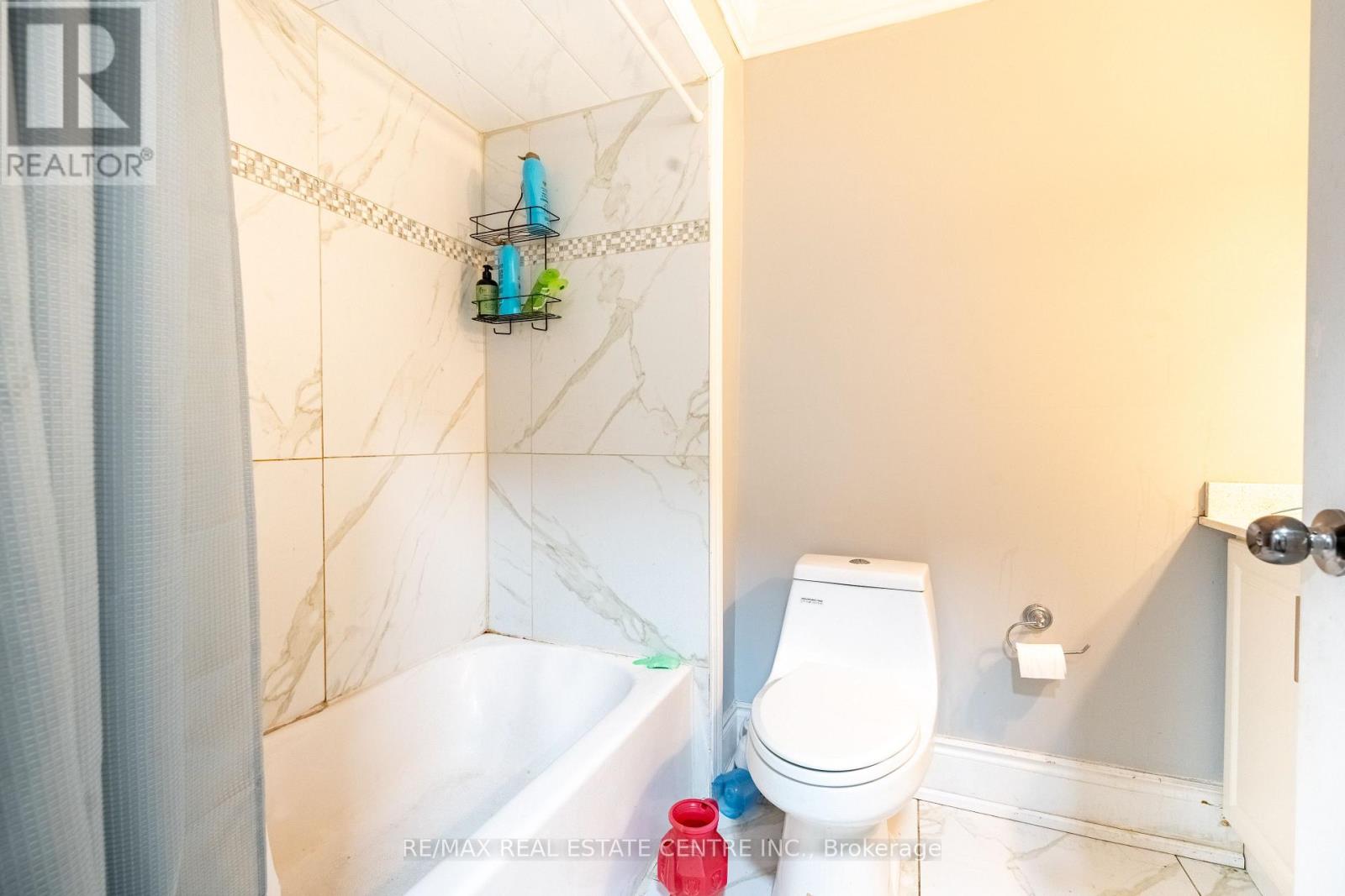 1139-1175 University Avenue W Property Photo 50