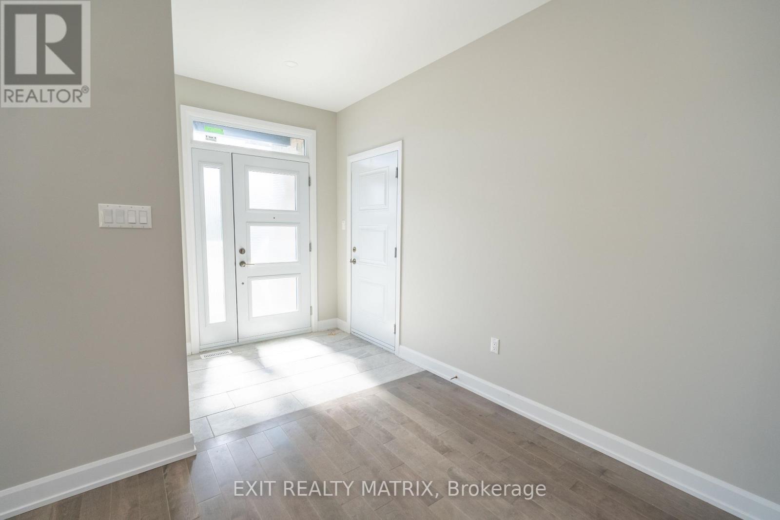 1412 Caroline Court Property Photo 2