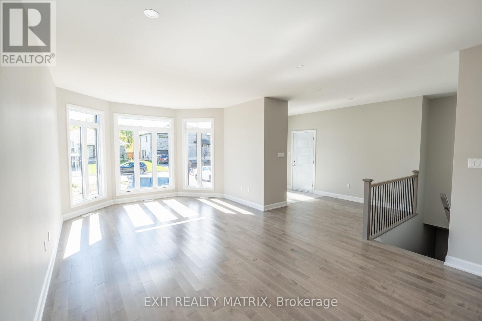 1412 Caroline Court Property Photo 3
