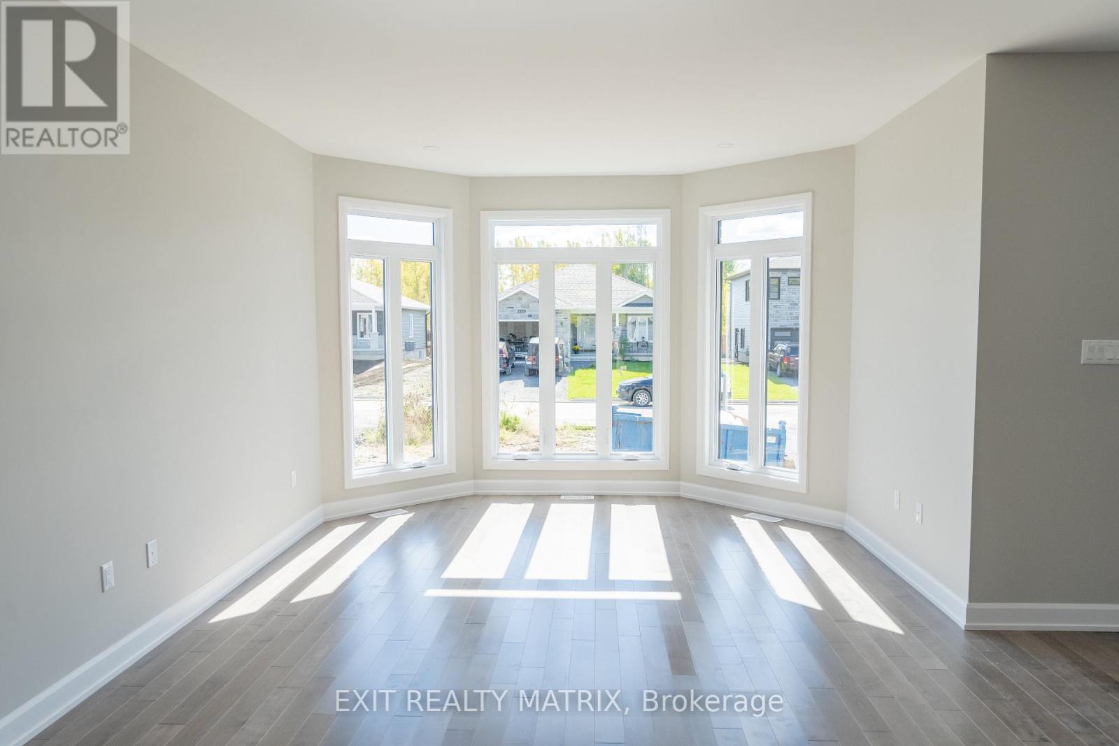 1412 Caroline Court Property Photo 4