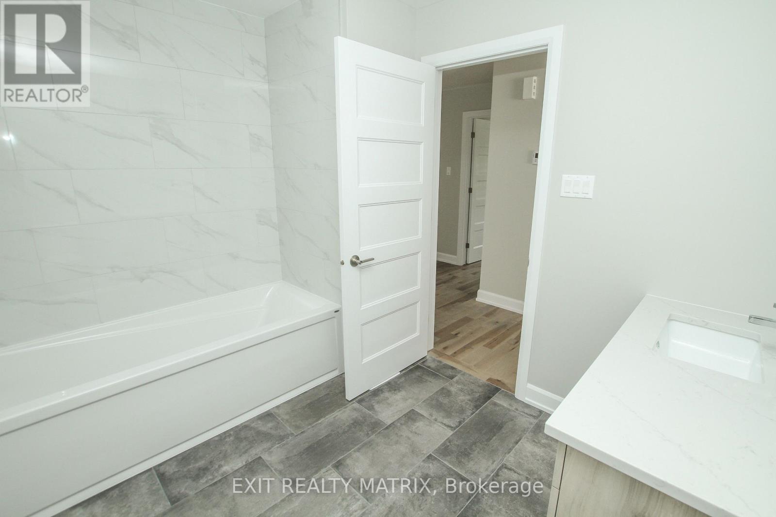 1412 Caroline Court Property Photo 10
