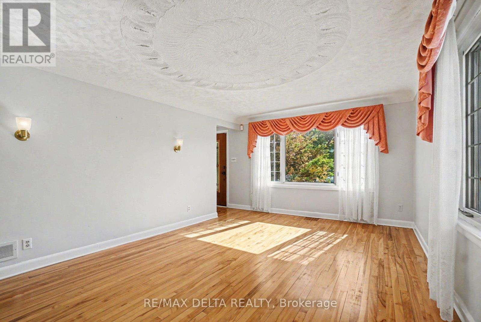 352 Lacasse Avenue Property Photo 5